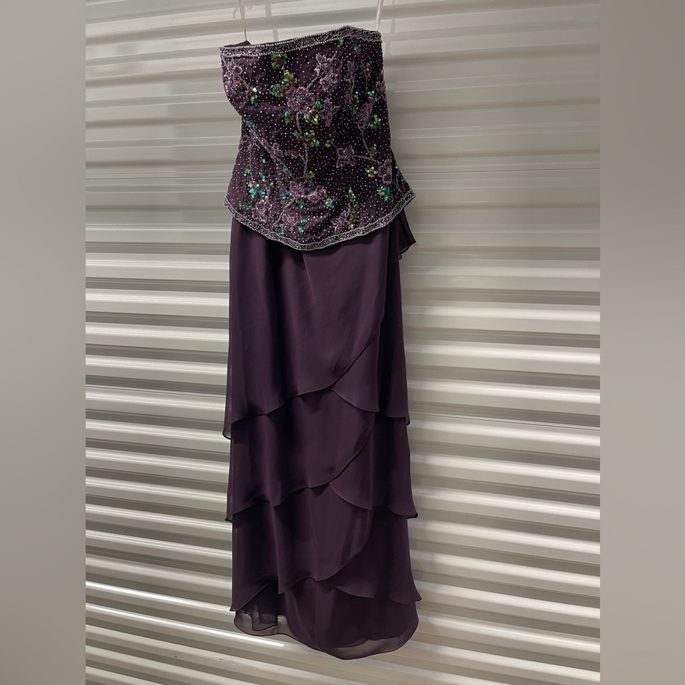 Perfect Mardi Gras formal gown!